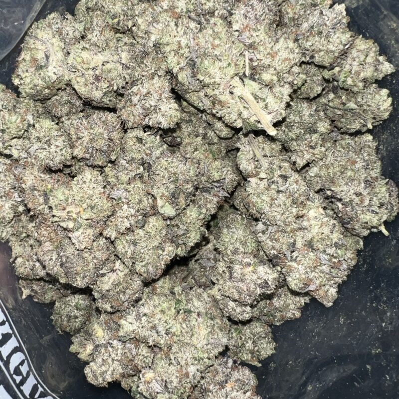 White Death | Cannabis Strain | Gizmo Selection | Gizmo crafts